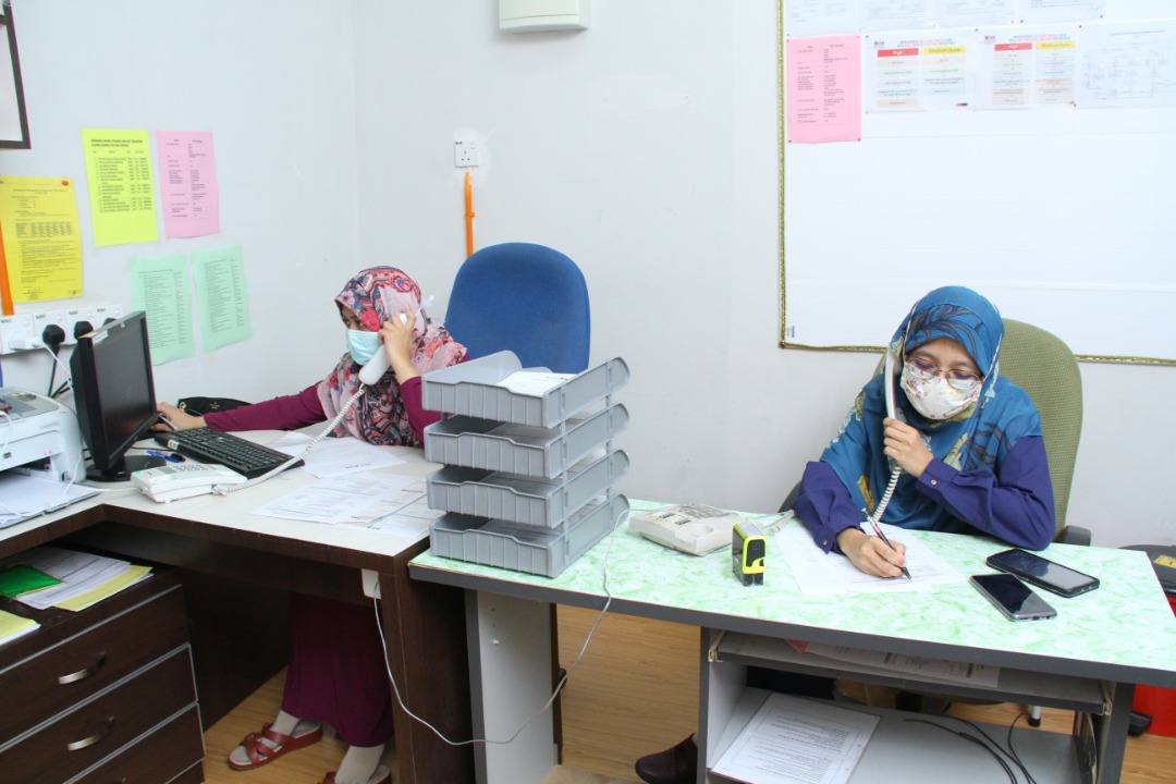 HUBUNGI HOTLINE 2