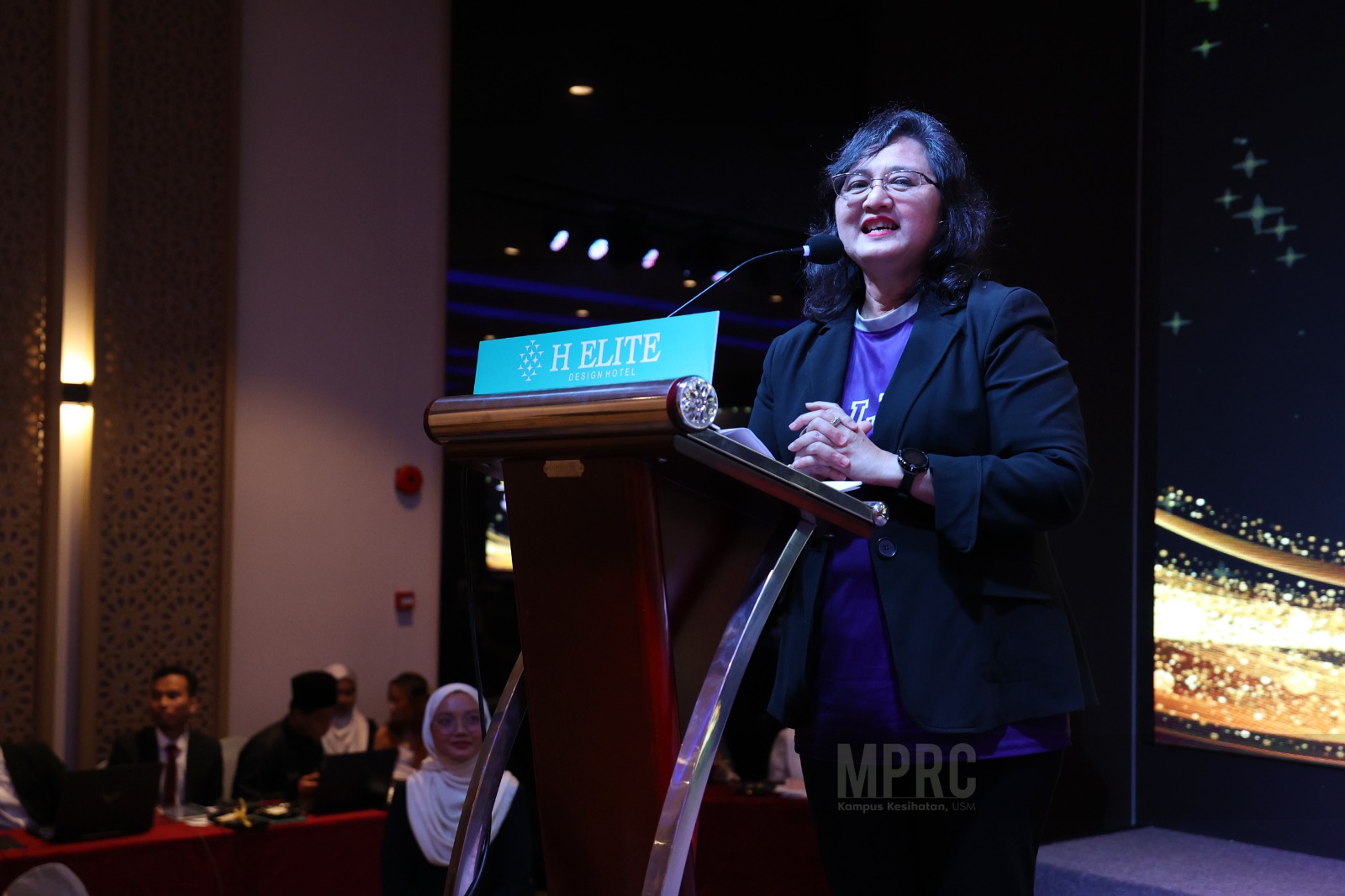 ANUGERAH SANJUNGAN DESASISWA PENGHARGAAN UNIVERSITI KEPADA MAHASISWA BERGIAT AKTIF DALAM MPD 3