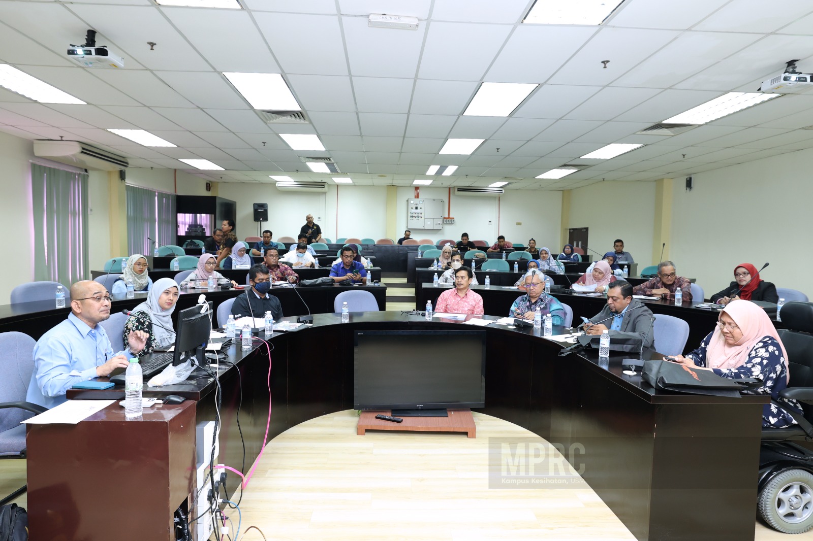 DELEGASI KPT KEMENTERIAN KEWANGAN JKM DAN WAKIL UA TINJAU PELAKSANAAN GERAN LIBATSAMA UNIVERSITI KOMUNITI PPDK USM 3
