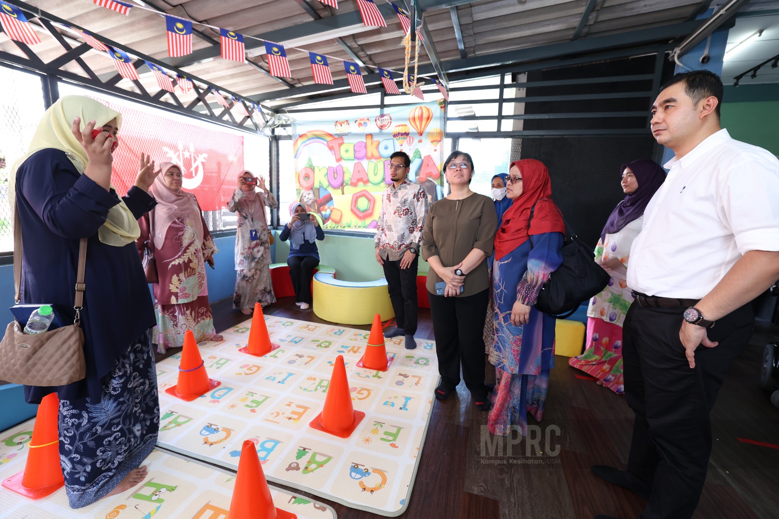 DELEGASI KPT KEMENTERIAN KEWANGAN JKM DAN WAKIL UA TINJAU PELAKSANAAN GERAN LIBATSAMA UNIVERSITI KOMUNITI PPDK USM 5