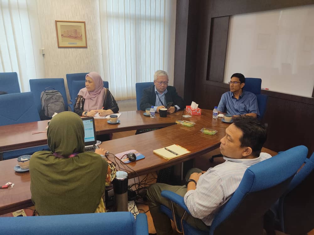 NAIB CANSELOR TINJAU PRESTASI FIZIKAL DAN KEWANGAN PROJEK PEMBANGUNAN KAMPUS KESIHATAN USM